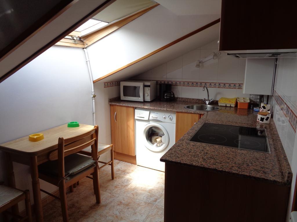 Apartamentos San Pelayo Onís Chambre photo