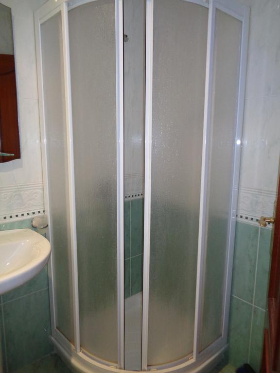 Apartamentos San Pelayo Onís Chambre photo
