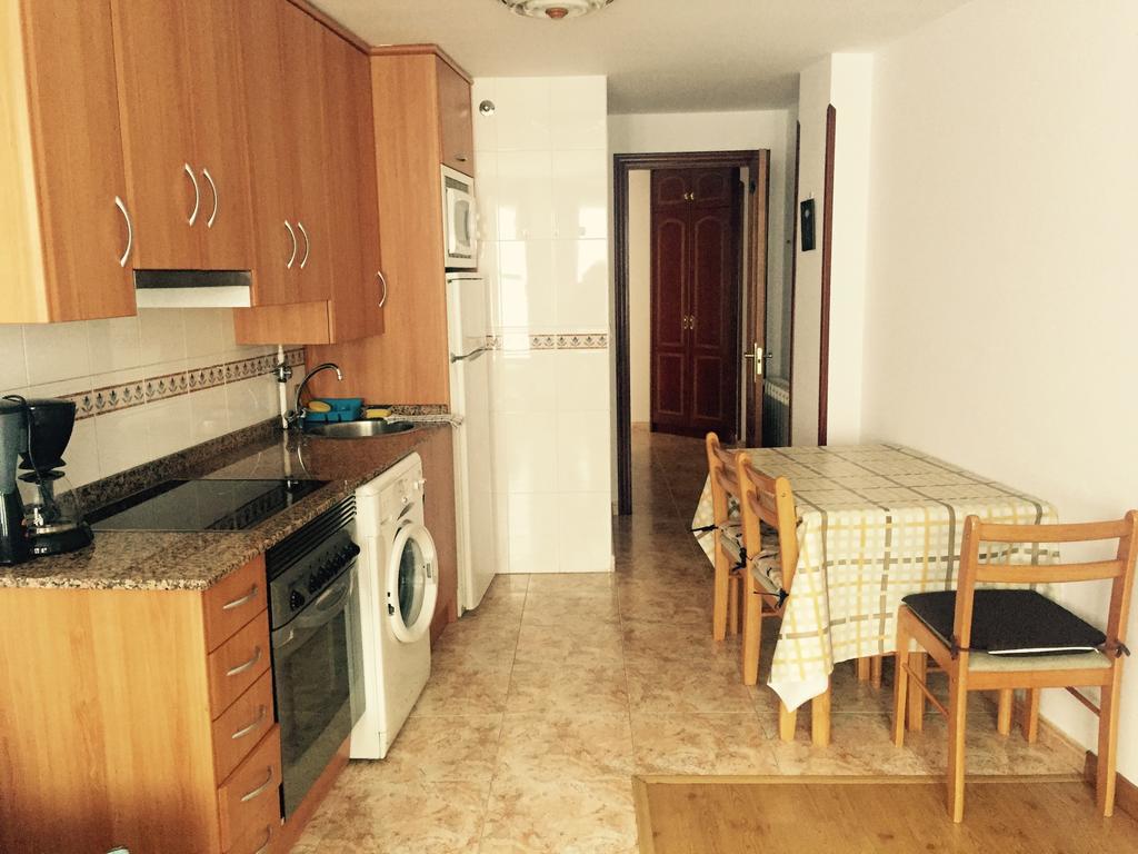 Apartamentos San Pelayo Onís Chambre photo