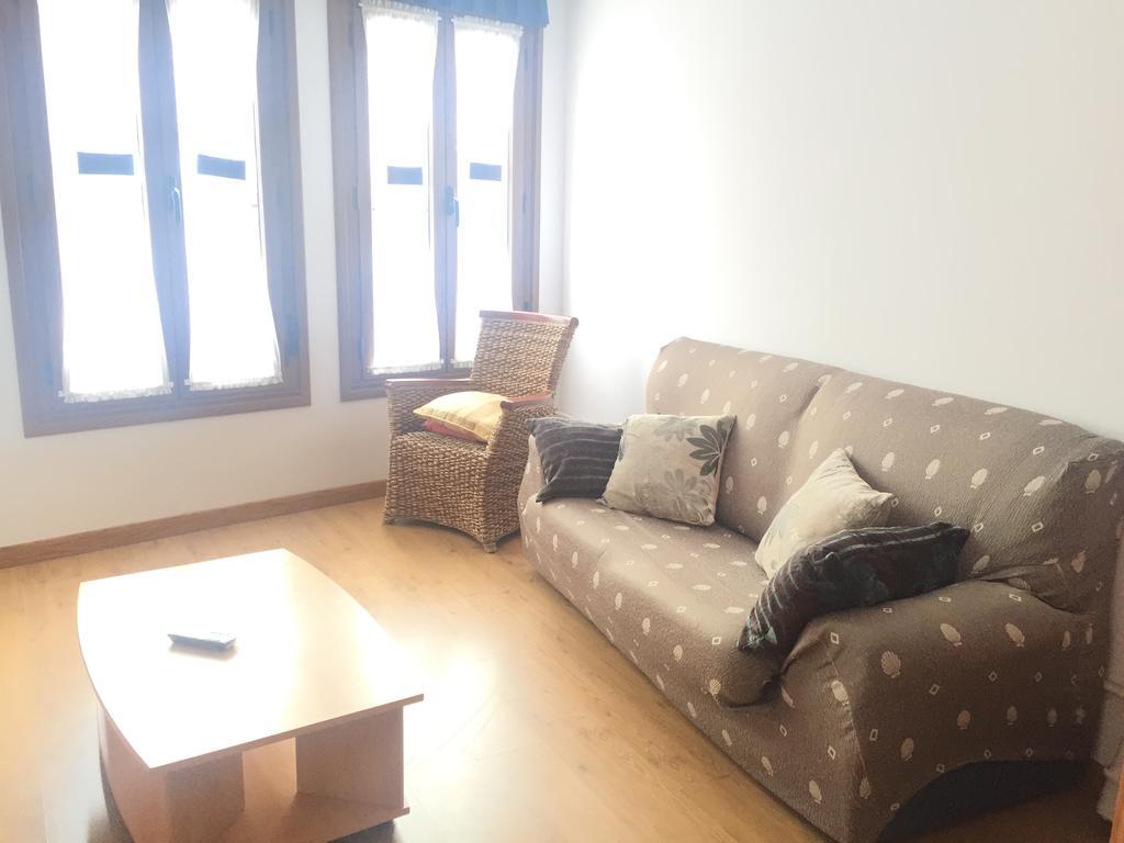Apartamentos San Pelayo Onís Chambre photo